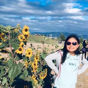 Meet your Posher, Ana